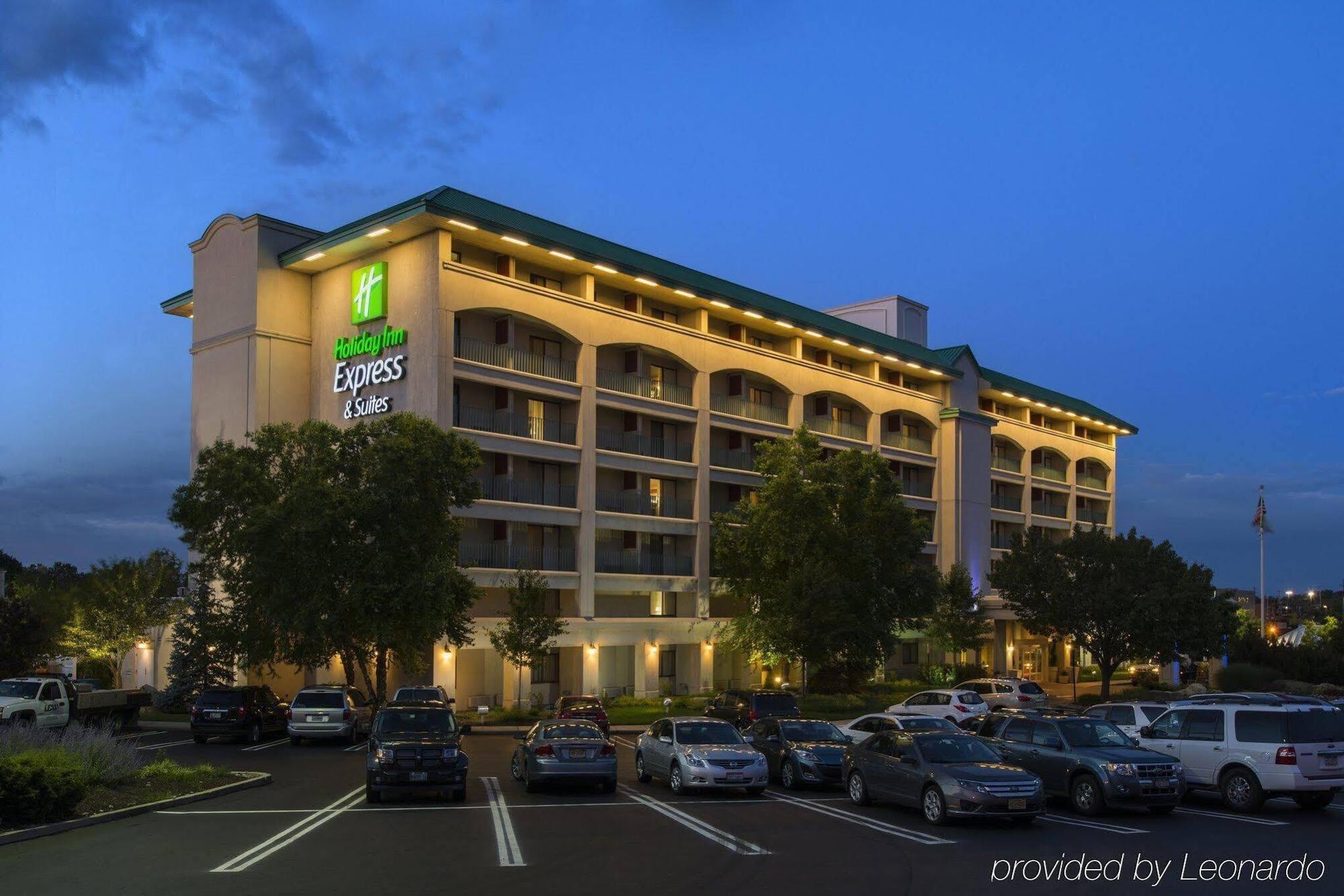 Holiday Inn Express Hotel & Suites King Of Prussia, An Ihg Hotel Exterior foto